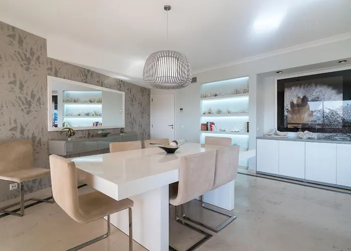 Marina Mar 'penthouse' By Sapvillas Vilamoura