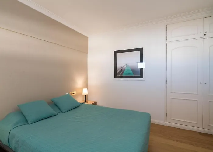 Marina Mar 'penthouse' By Sapvillas شقة فيلامورا